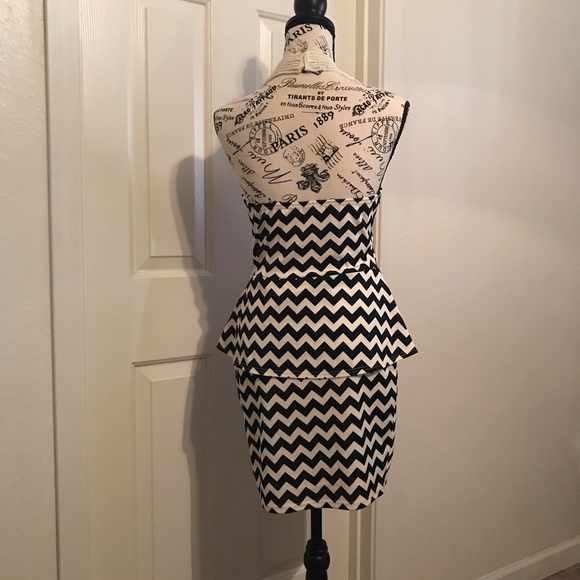 beautiful Shasa Dress - Picture 2 of 2